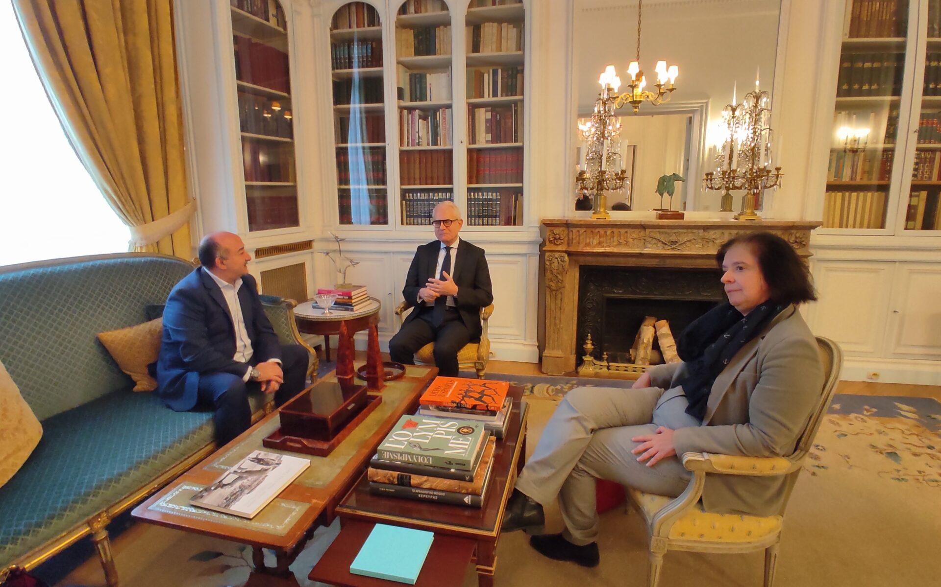 Νίκος Σακκάς: Συναντήθηκε με τον Έλληνα Πρέσβη στο Παρίσι