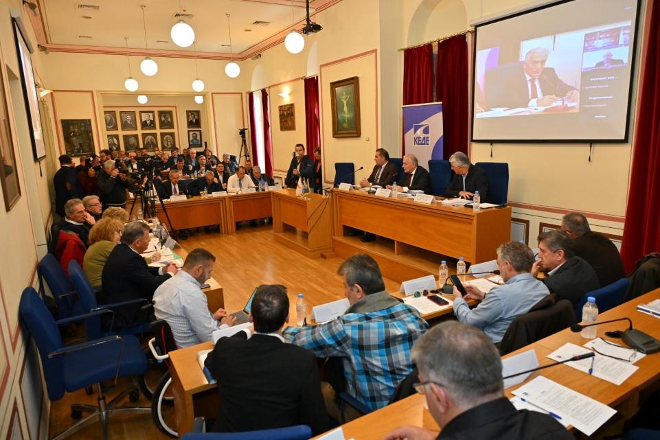 Ιστορική νίκη για την Τοπική Αυτοδιοίκηση - «Καταλύτης» η ΚΕΔΕ για τις ΔΕΥΑ και τον ΝΟΚ