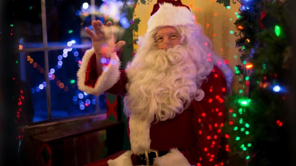 Ο Δήμος Ελληνικού - Αργυρούπολης σας προκαλεί στο σπίτι του Άη Βασίλη στη Χριστουγεννοχώρα!