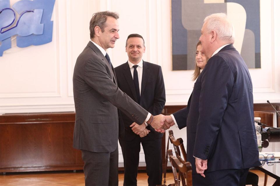 Ολοκληρώθηκε η συνάντηση Μητσοτάκη - Δούκα στο Μαξίμου - Τι συζήτησαν