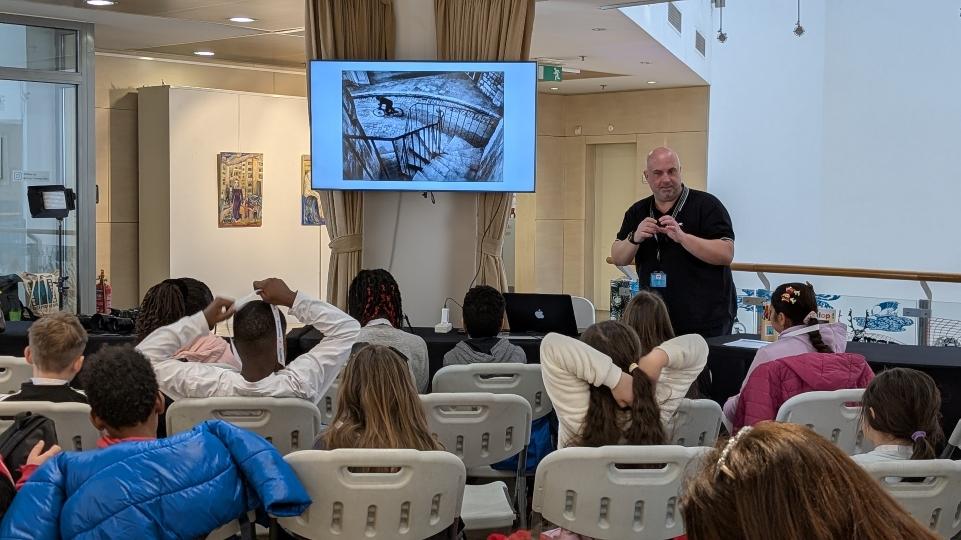 «ΒιωμAttica»: Εργαστήρια τέχνης για παιδιά από ευάλωτες κοινωνικές ομάδες από την Περιφέρεια Αττικής