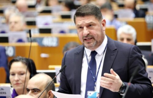 Νίκος Χαρδαλιάς: «Ψήφος εμπιστοσύνης» για τον περιφερειάρχη Αττικής και στην Ευρώπη