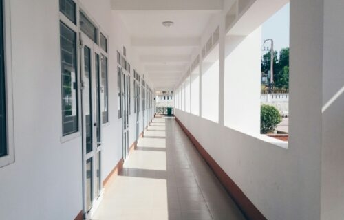 Περιφέρεια Δυτικής Μακεδονίας: Βελτιώνει τα σχολεία για να έχουν όλοι οι μαθητές ίσες ευκαιρίες