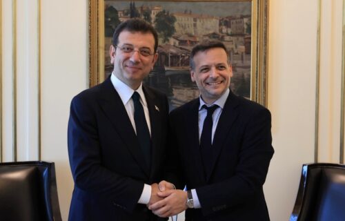 Χάρης Δούκας για Ιμάμογλου: «Φίλε Εκρέμ, είμαστε δίπλα σου»