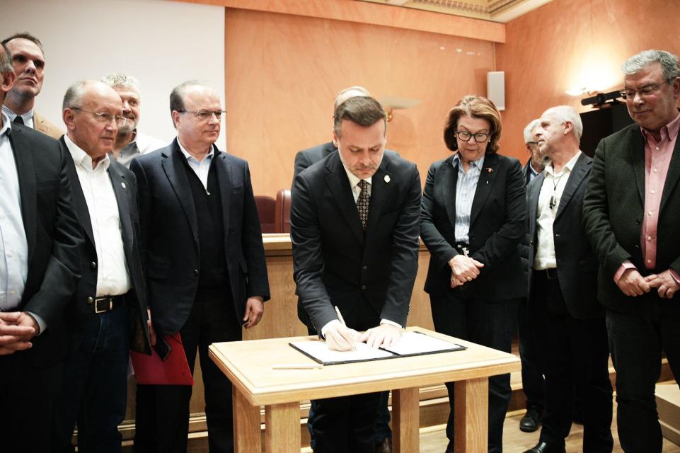 Ο Δήμος Αθηναίων ενώνει δυνάμεις με 44 Δήμους για καθαρή και φθηνή ενέργεια