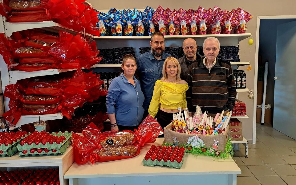 Δήμος Χαλανδρίου: Το γιορτινό τραπέζι «έστρωσε» και φέτος το Κοινωνικό Παντοπωλείο σε οικογένειες