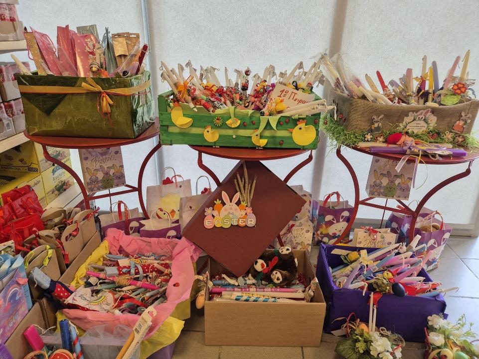 Δήμος Χαλανδρίου: Το γιορτινό τραπέζι «έστρωσε» και φέτος το Κοινωνικό Παντοπωλείο σε οικογένειες