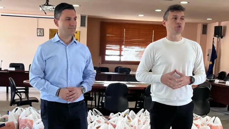 Δήμος Μάνδρας-Ειδυλλίας: Ο Αρμόδιος Δρίκος μοίρασε πασχαλινά δώρα στους παιδικούς σταθμούς