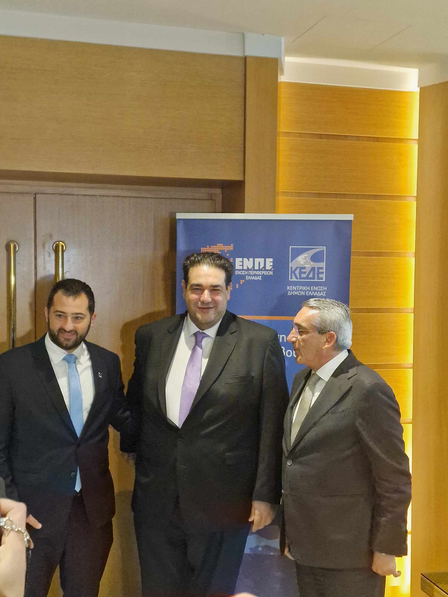 Το e-ota.gr στην κρίσιμη συνεδρίαση ΚΕΔΕ-ΕΝΠΕ