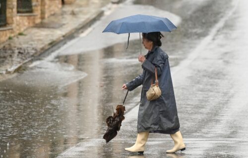 Καιρός: Βροχές, σκόνη και θυελλώδεις νοτιάδες - Σε εξέλιξη η κακοκαιρία INES
