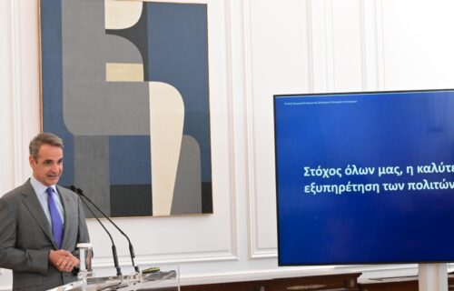 Αξιολόγηση Δημοσίου: Πρωτιά για ψηφιακές υπηρεσίες, «υστερούν» οι Δημοί - «Όσοι αρνούνται την αξιολόγηση, αρνούνται να λογοδοτήσουν στους πολίτες», λέει ο Μητσοτάκης