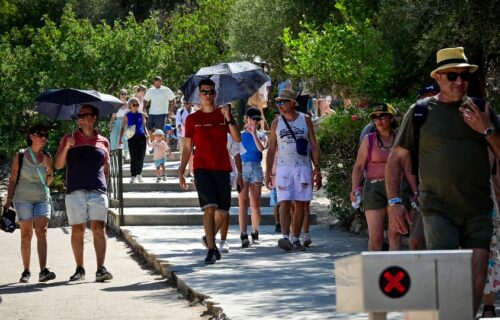 Καιρός: Νέο επικαιροποιημένο Έκτακτο Δελτίο - Συνεχίζεται ο καύσωνας, στο «κόκκινο» πολλές περιοχές