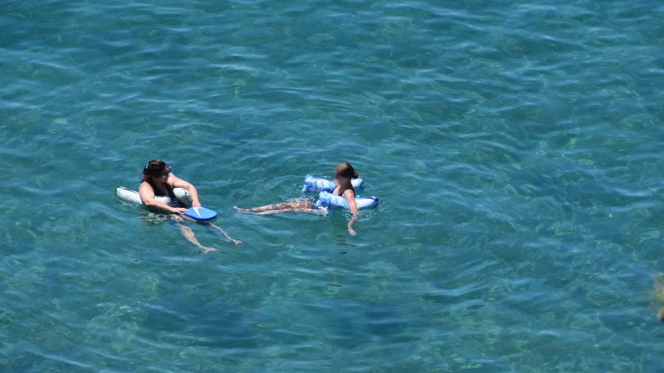 Καιρός: Ξεκινά ο τετραήμερος καύσωνας - Πότε πέφτει η θερμοκρασία