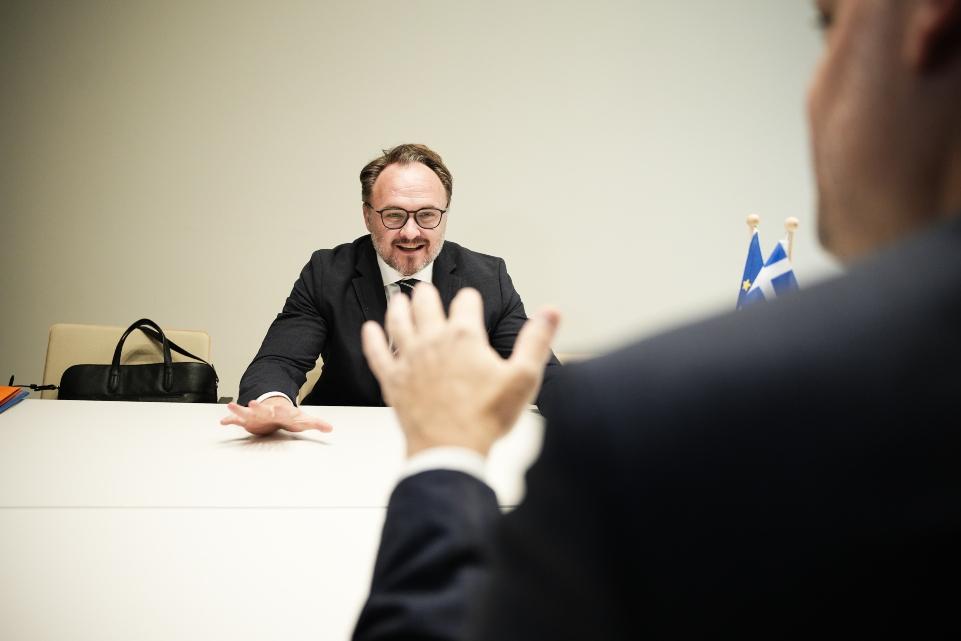 Συνάντηση Χάρη Δούκα με τον Ευρωπαίο Επίτροπο για θέματα Ενέργειας και Στέγαση