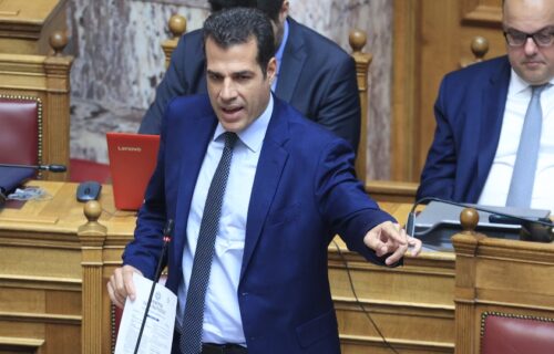 Υπερψηφίστηκε στη Βουλή η τροπολογία για το μεταναστευτικό με 177 "ναι"