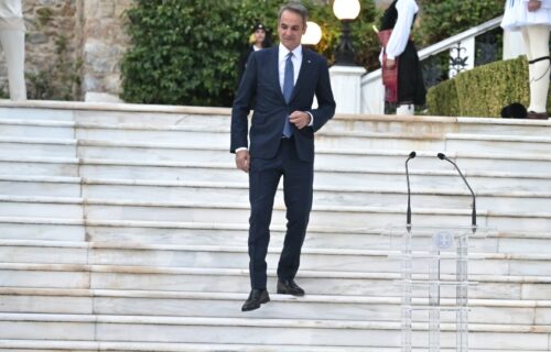 Εσπευσμένα στην Αθήνα ο Κυριάκος Μητσοτάκης λόγω των πυρκαγιών