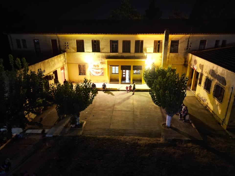 Μεγάλη επιτυχία για τη συναυλία προς τιμήν του Μίκη Θεοδωράκη στις Παλαιές Φυλακές Ωρωπού