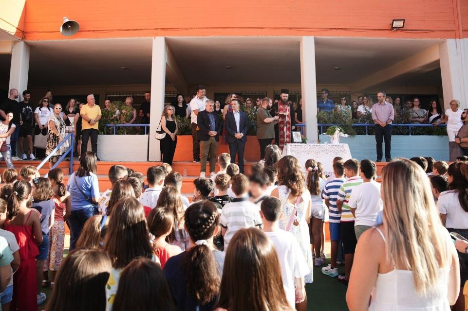 Χάρης Δούκας: «Φέτος τα σχολεία της Αθήνας υποδέχονται τους μαθητές με βελτιωμένες υποδομές»