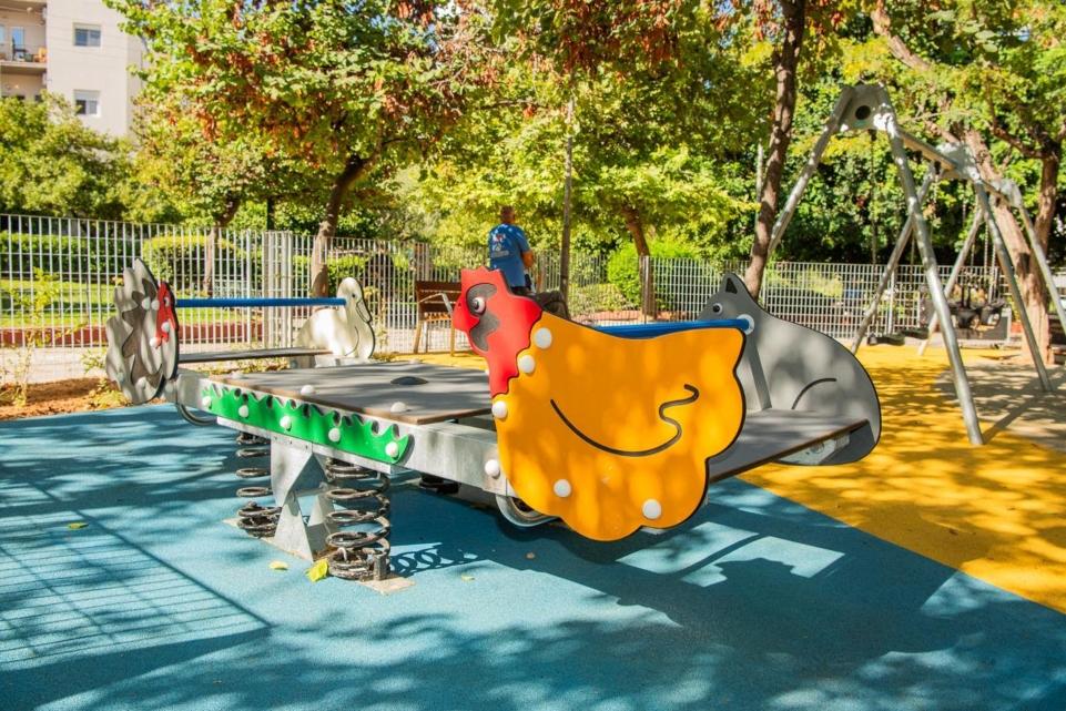 Χάρης Δούκας: «Μέχρι τις αρχές του 2026, η Αθήνα θα έχει συνολικά 24 πλήρως ανακαινισμένες παιδικές χαρές»