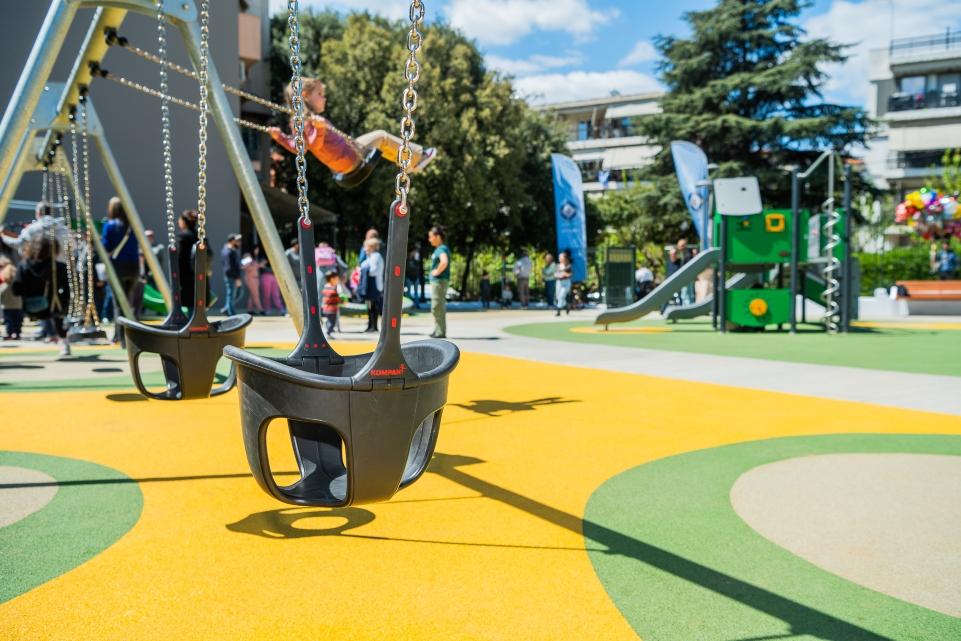 Δήμος Αθηναίων: «Μέχρι τις αρχές του 2026, η Αθήνα θα έχει συνολικά 24 πλήρως ανακαινισμένες παιδικές χαρές»