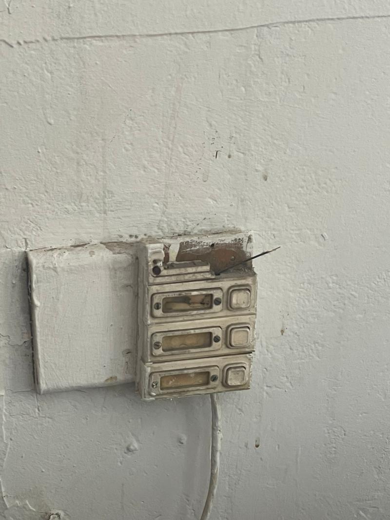 Χωρίς ρεύμα για πάνω από μία εβδομάδα το Αστυνομικό Τμήμα Παγκρατίου - Καταγγελίες για άθλιες συνθήκες