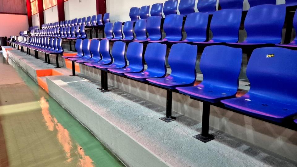 Νέα καθίσματα από την ΑΕΚ BC στο Κλειστό και το Δημοτικό Στάδιο Αμφιλοχίας