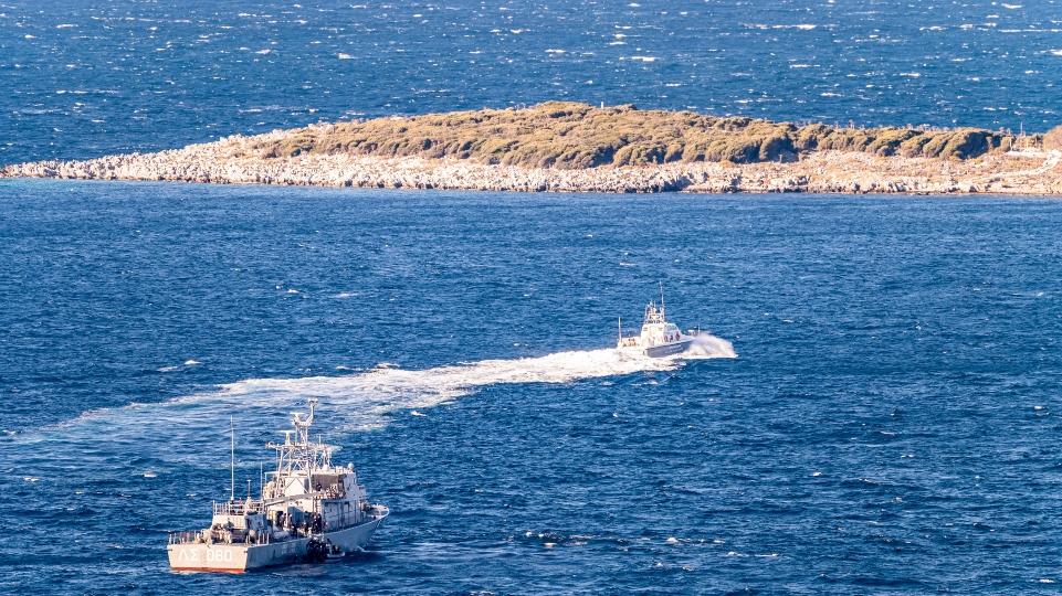 «Συναγερμός» στην Κρήτη: Εντοπίστηκε κι άλλο σκάφο με μετανάστες