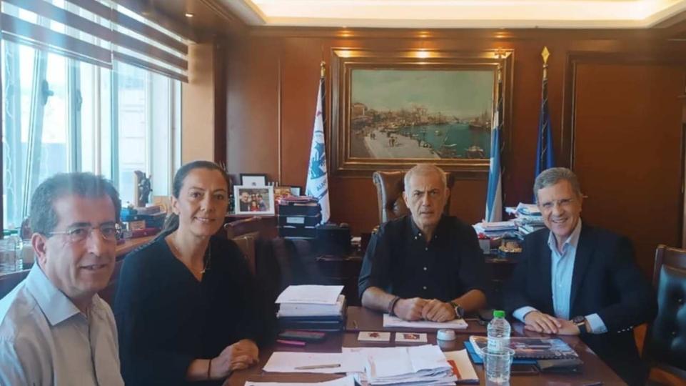 Συνάντηση του Γιάννη Μώραλη με τον Γιώργο Αυτιά