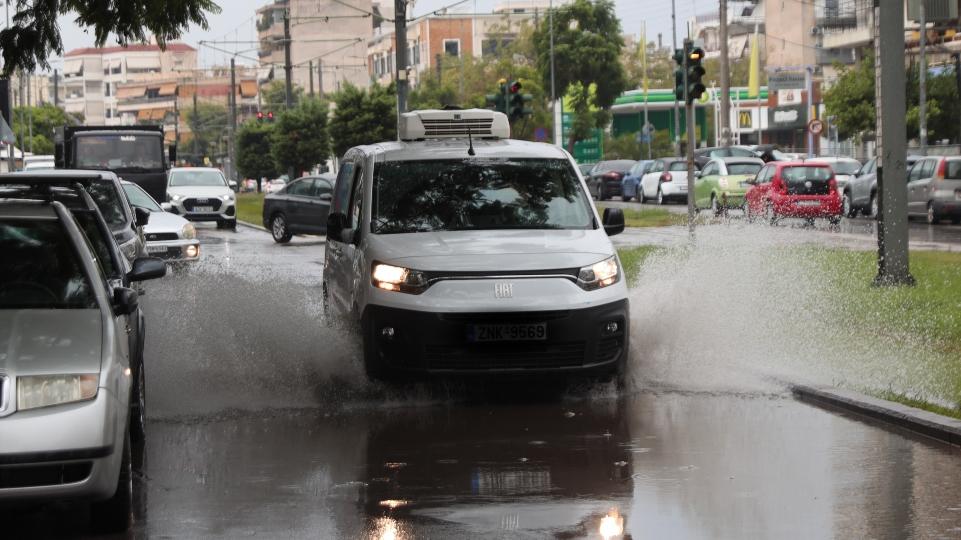 Καιρός: Σε εξέλιξη η κακοκαιρία - Ποιές περιοχές επηρεάζει τις επόμενες ώρες