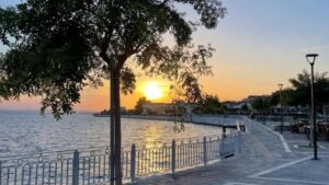 Προχωρά η ανάπλαση του παραλιακού μετώπου της Αμαρύνθου - Υπογράφηκε η σύμβαση για τη β' φάση του έργου