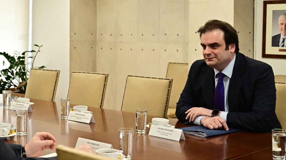 Σε εξέλιξη συνάντηση της ΚΕΔΕ με τον Κυριάκο Πιερρακάκη