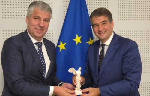 Βρυξέλλες: Συνάντηση Χριστόδουλου Τοψίδη με τον Επίτροπο Περιφερειακής Πολιτικής Ραφαέλε Φίτο