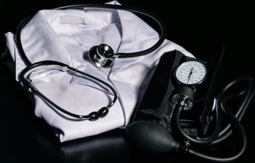 Ενίσχυση του ΕΣΥ με 276 νέες μόνιμες θέσεις ιατρών - Αναλυτικά οι προσλήψεις ανά Υγειονομική Περιφέρεια