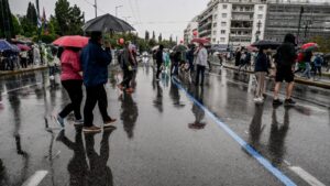 Καιρός: Έκτακτο δελτίο επιδείνωσης από την ΕΜΥ - Πού έρχονται ισχυρές καταιγίδες και βροχές