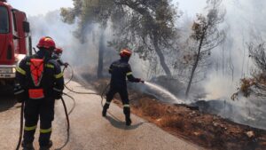 Μονιμοποιούνται 423 πυροσβέστες πενταετούς υποχρέωσης