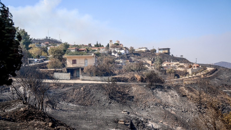 Πυρόπληκτοι: Μέτρα στήριξης για ένα έτος - Ποιοι τα δικαιούνται και τι προβλέπεται