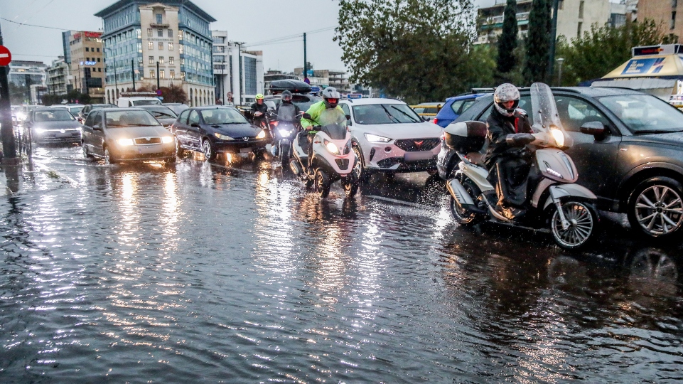 Νέο έκτακτο δελτίο επιδείνωσης καιρού: Κακοκαιρία με ισχυρές βροχές και καταιγίδες έως το Σάββατο