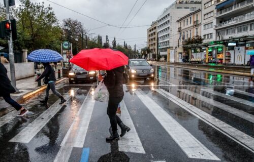 Σοβαρά προβλήματα από την κακοκαιρία Byron - Πλημμύρες, κατολισθήσεις και προειδοποιήσεις του 112